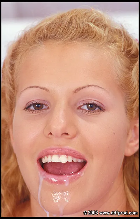 Jaqueline Stone: Hungarian Blonde Gives a Blowjob in Her Panties – photo 20 of 21