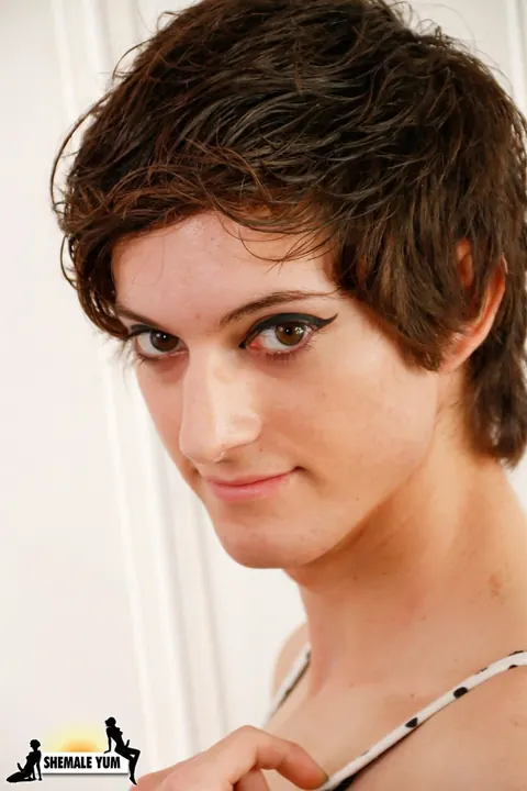 Trans Woman Strips Nude and Turns to Reveal Front and Back – photo 10 of 16