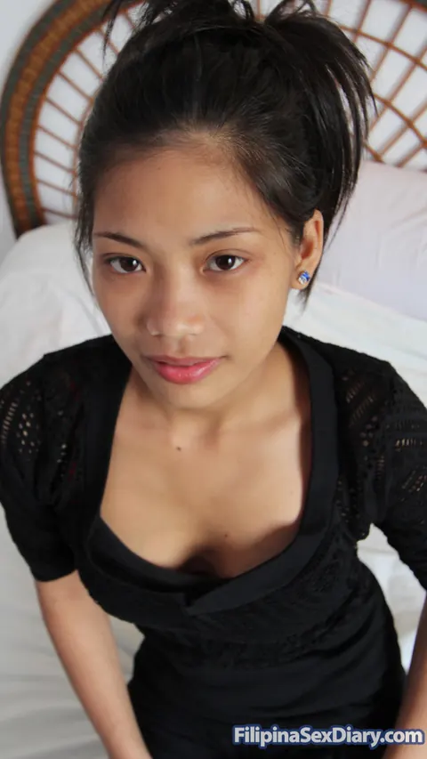 Carmen T: Tall Blonde Undresses for Stranger in the Hotel – photo 2 of 21