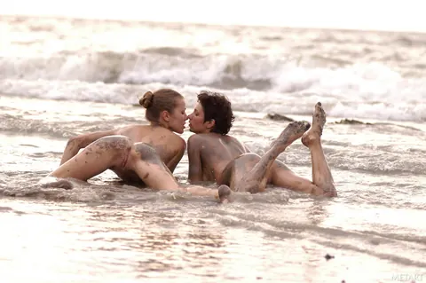 Woman Spreads Her Pussy and Shows Her Ass on the Beach – photo 12 of 21