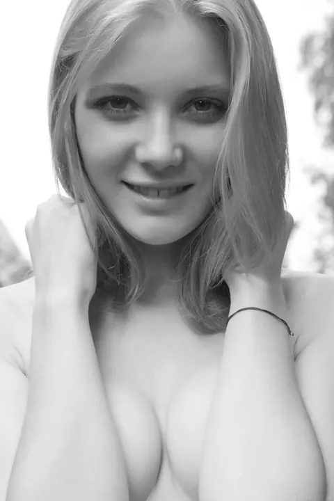 Blonde with a Round Ass Poses and Spreads – photo 21 of 21