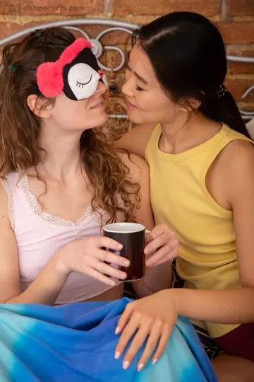 Candice Demellza – Asian Women in Shorts Finger, Lick and Kiss
