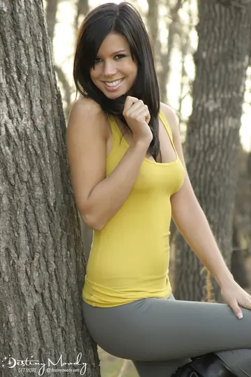 Brunette MILF Strips Out of Her Yoga Pants in the Forest