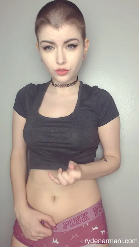 Ryden Armani: Short-Haired Brunette Shows Her Big Tits and Trimmed Pussy – photo 2 of 15