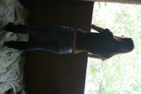 Redhead in Jeans and Panties Shows Her Ass – photo 5 of 21