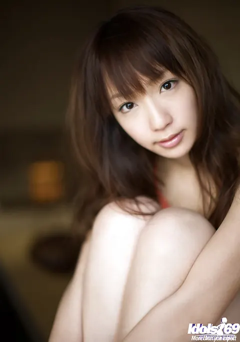 Hina Kurumi: Japanese Brunette Poses Nude and Displays Her Natural Tits – photo 2 of 15