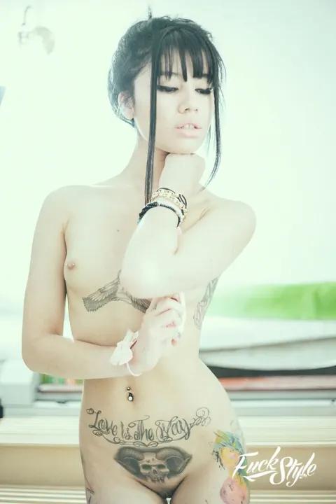 Tattooed Latina Undresses and Shows Her Tits and Ass – photo 4 of 15