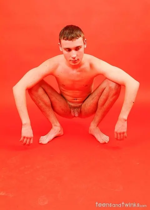 Slim Guy Strips Nude and Shows His Small Cock – photo 17 of 21