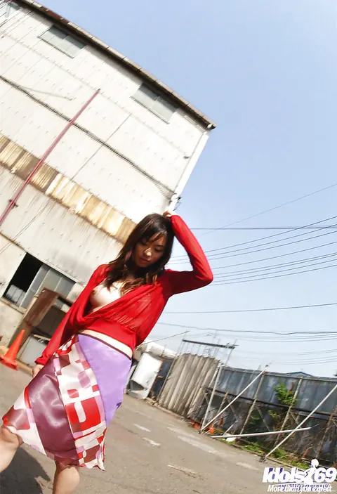 Hikaru Koto: Japanese Brunette Flashes Her Big Tits in Panties Outdoors – photo 11 of 14