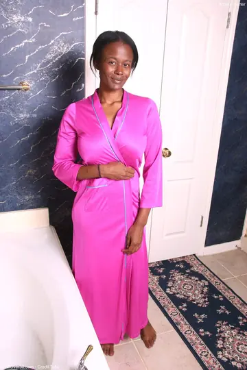 Petite Ebony MILF with Big Tits Poses Nude in the Bathroom