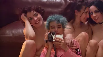 Maria Riot – European Brunette and Latina Kiss and Lick Pussy Together
