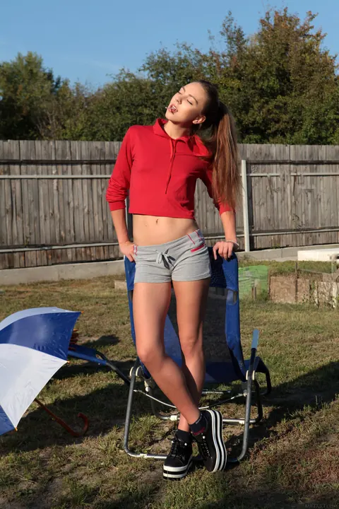 Valery Leche: Tall Ukrainian Redhead Strips Out of Her Shorts Outdoors – photo 2 of 21