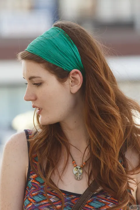 Zoe Fletcher: Redhead in a Skirt Over Jeans Flashes Her Panties Outdoors – photo 3 of 11