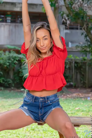 Camila Luna – Tanned Latina Brunette Strips Outdoors and Spreads Her Shaved Pussy