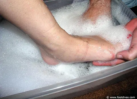 Woman in Lingerie and Heels Dominates with Her Feet – photo 5 of 11