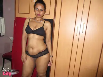 Curvy Indian Woman Strips Out of Her Black Bra and Panties