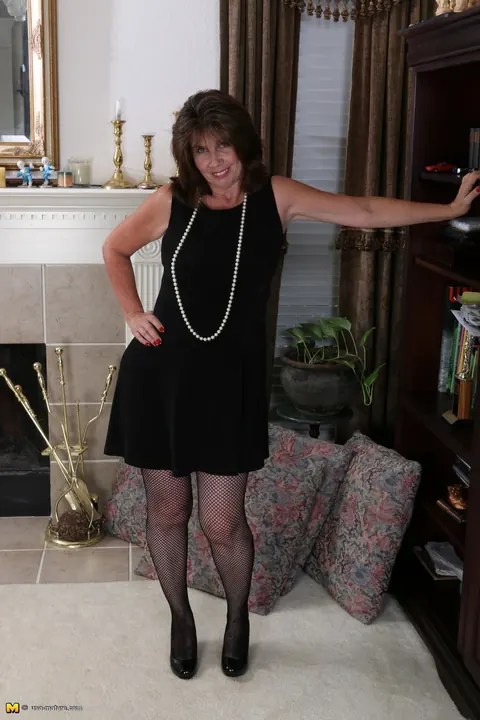 BBW MILF with Big Tits Strips and Plays with a Dildo – photo 1 of 16