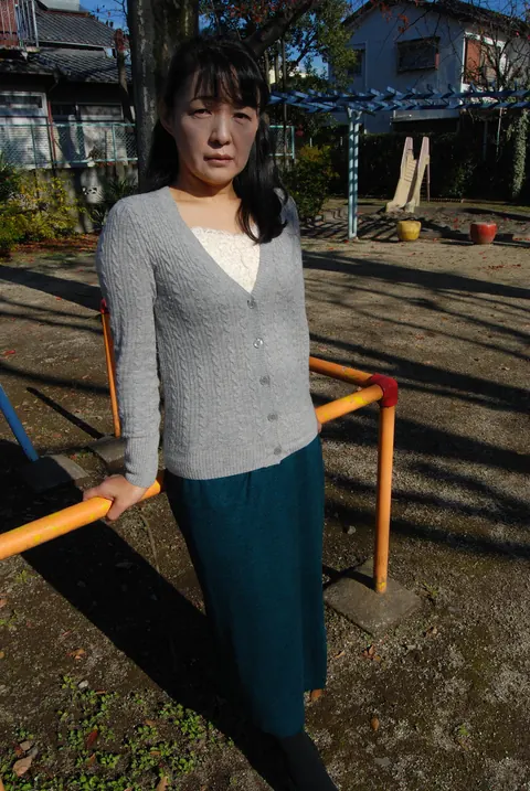 Kiyoe Majima: Japanese Brunette Poses Nude and Spreads Her Legs – photo 3 of 20