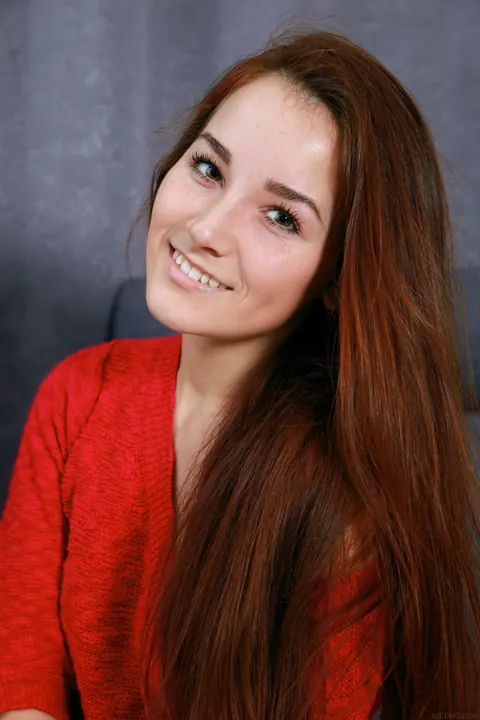 Stefany Sonri: Russian Redhead Spreads Her Trimmed Pussy – photo 1 of 21