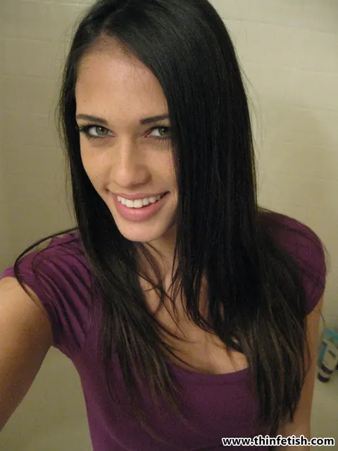 Tiffany Thompson: Brunette with Natural Tits Poses Nude for Mirror Selfies in the Bathroom – photo 4 of 16
