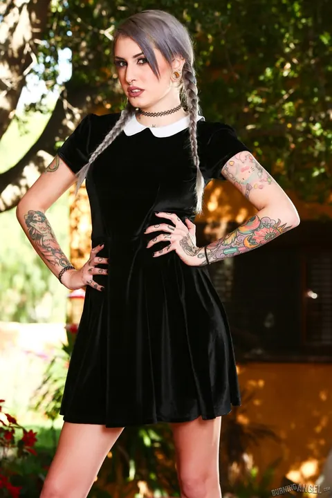 Lady Luna: Brunette with Pigtails Shows Her Pierced Tits and Tattoos Outdoors – photo 2 of 17