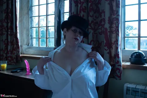 Posh Sophia: Blonde BBW in Stockings Frees Her Giant Boobs and Spreads – photo 12 of 16