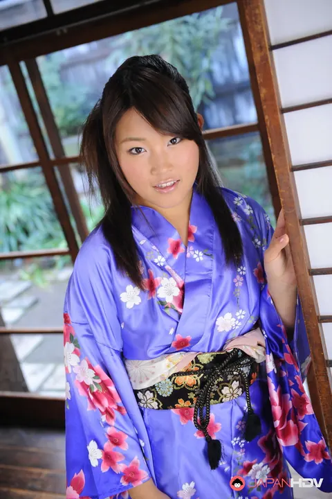 Japanese Brunette Lets Her Kimono Robe Slip Off Her Shoulders – photo 1 of 15