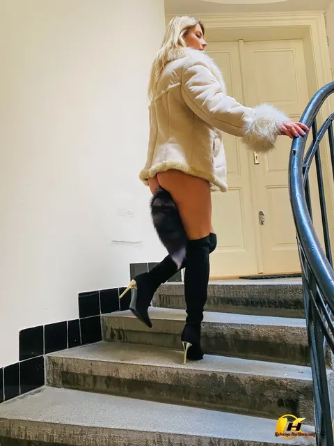 Katerina Hartlova: Thick Czech MILF in Boots Masturbates with a Dildo on the Stairs – photo 2 of 16