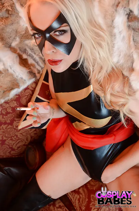Xena Clark: Blonde with Big Enhanced Tits Struts in Cosplay Costume and Heels – photo 3 of 16