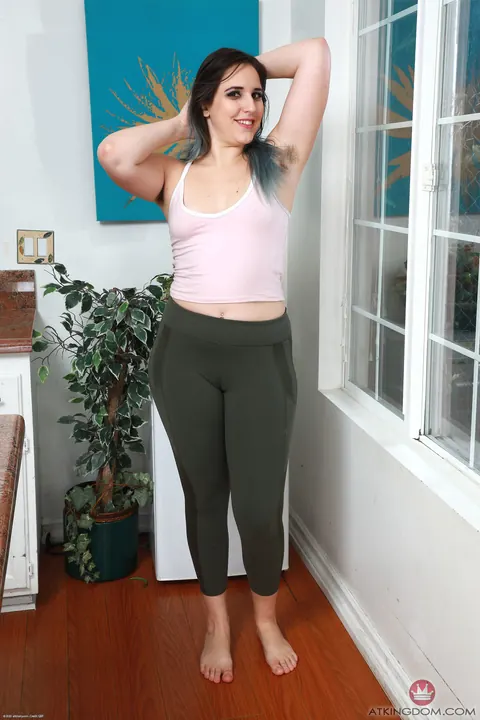 Dria Submits: BBW Brunette in Yoga Pants Spreads in the Kitchen – photo 2 of 20
