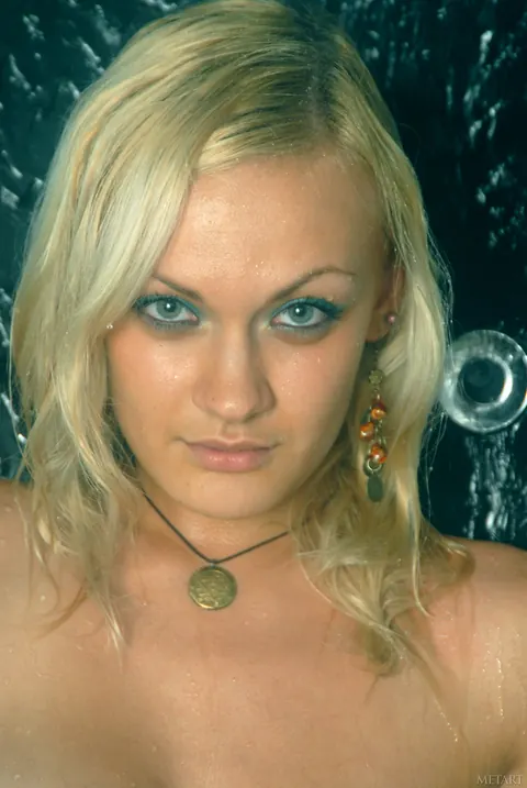Daria B: Tall Blonde with Big Tits Spreads in the Bathroom – photo 4 of 21