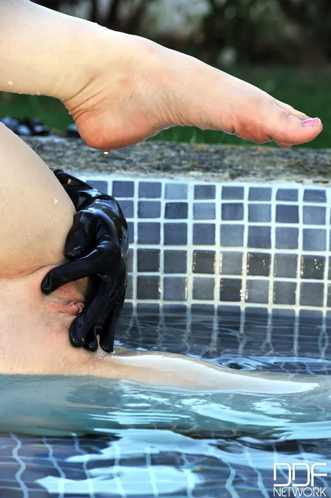 Latex Lucy: Tall Blonde MILF in a Bikini Shows Off Her Feet in Bondage – photo 20 of 21