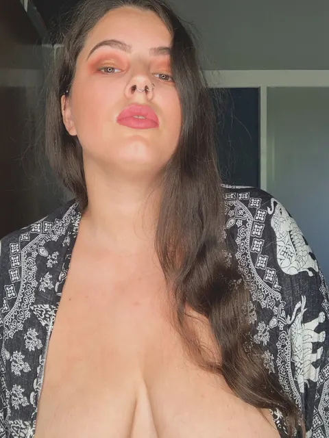 Jordyn khaled: Curvy Arab MILF Flashes Her Natural Tits and Big Ass in a Thong – photo 12 of 15