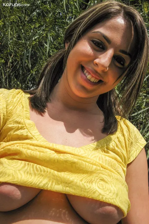 Brunette with Big Tits Takes Nude Selfies Outdoors and Spreads – photo 20 of 20