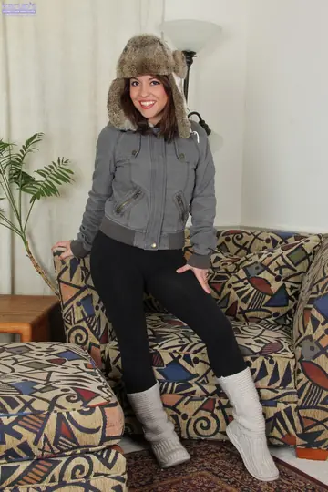 Brunette Latina in Boots Flaunts Her Shaved Pussy