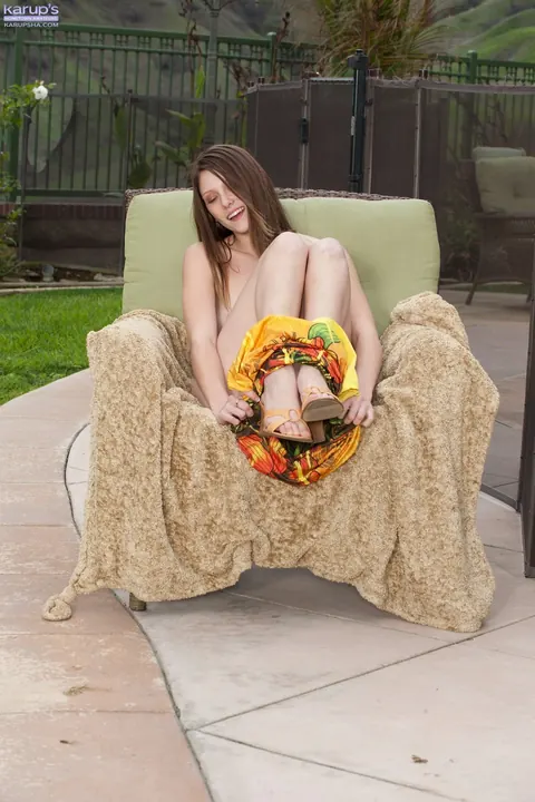 Shae Snow: Slim Brunette Strips Outdoors and Fingers Her Pussy – photo 8 of 21