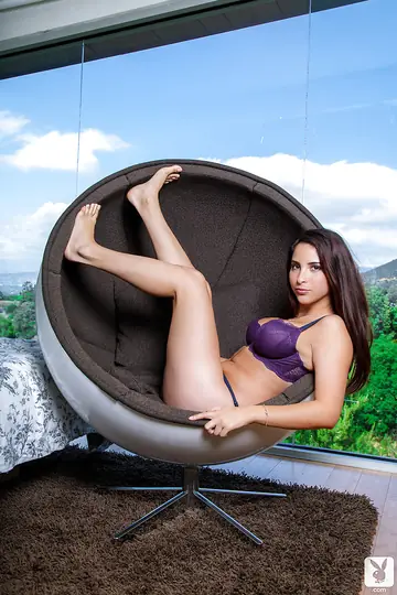 Olivia Wade – Brunette with Big Enhanced Tits Poses in Lingerie Outdoors