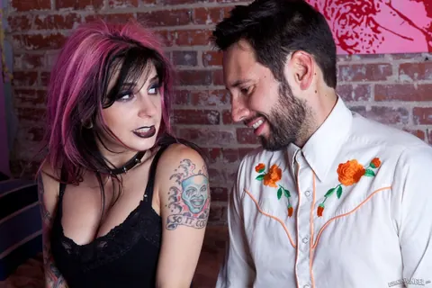 Joanna Angel: Slim Blonde MILF Strips for a Threesome with Blowjob and Kissing – photo 3 of 17