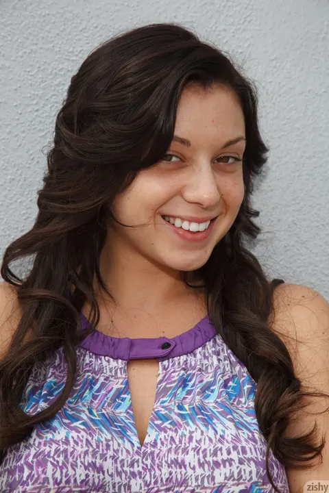 Regina Manfre: Petite Brunette with Big Natural Tits Poses in Her Outfit – photo 5 of 11