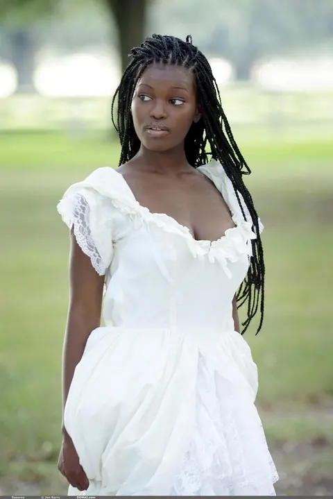 Deserea: Tall Ebony Brunette Strips Out of Her Dress Outdoors – photo 3 of 20