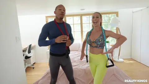 Cherie Deville: Thick Blonde MILF in Yoga Pants Takes BBC at the Gym – photo 1 of 21