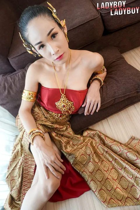 Asian Trans Woman Strips Nude and Has Sex with Her Partner – photo 3 of 16