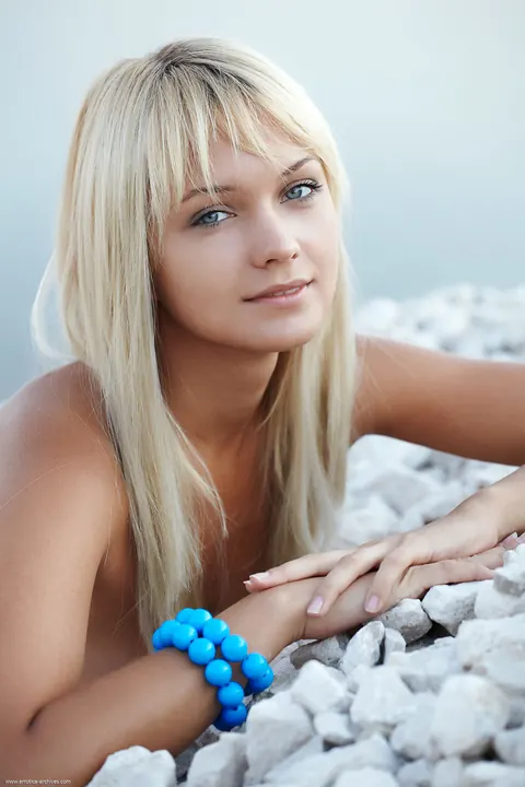 Blonde in Panties Strips and Spreads Her Trimmed Pussy on the Beach – photo 8 of 20