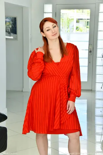Violet Monroe – Redheaded MILF Toys Her Hairy Pussy in a Skirt