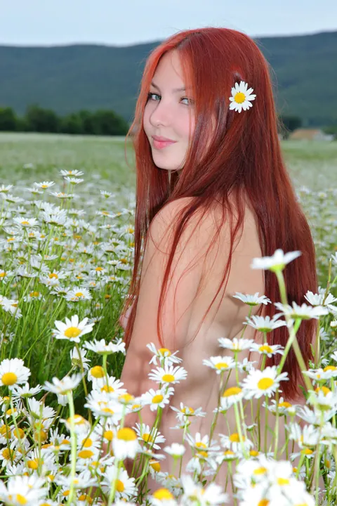Tall Redhead Reveals Her Hairy Bush Outdoors – photo 11 of 21