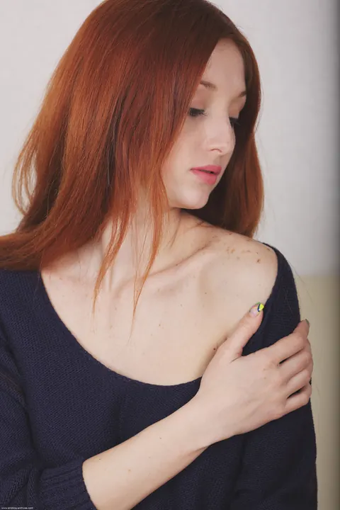 Michelle H: Redhead Lifts Her Skirt and Spreads Her Pussy Wide – photo 2 of 20