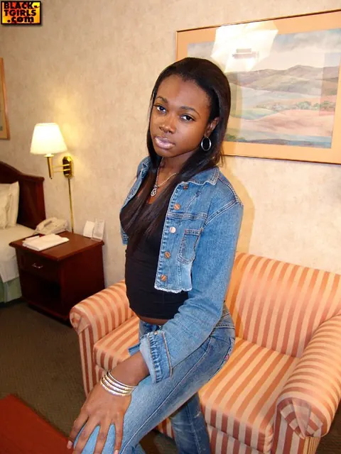 Ebony Trans Woman Poses Nude in Jeans – photo 3 of 16