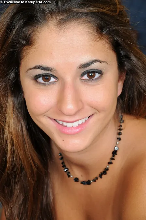 Nicole Grey: Petite Latina Plays with a Pink Dildo in Panties – photo 21 of 21