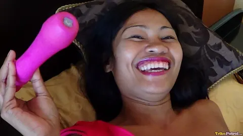 Filipina MILF Sucks Cock and Takes a Dildo – photo 2 of 19