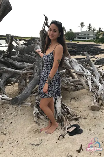 Mi Ha Doan – Thick Asian Brunette and Friend Kiss and Spread on the Beach